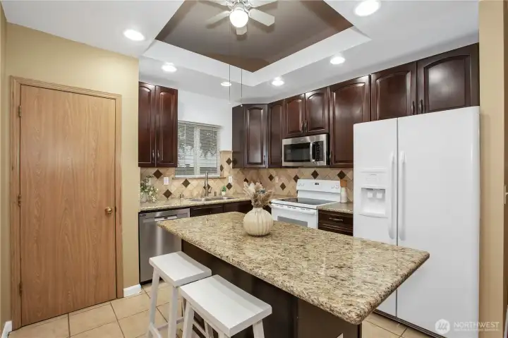 Kitchen has newer appliances