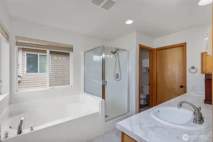 Primary Bath with Garden Tub