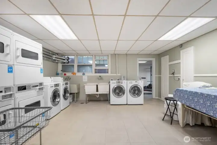 large community laundry room makes is easy to move around in