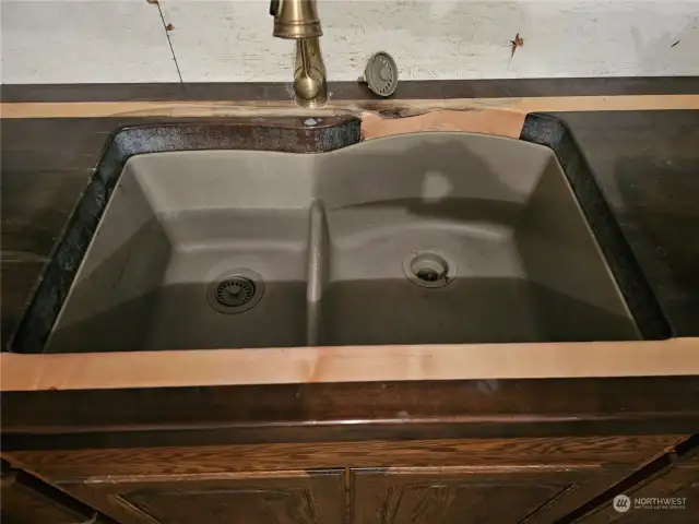 ADU Kitchen sink (stone)