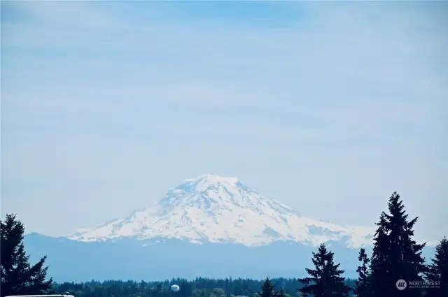 Mt Rainier Views from Second Story Balcony!