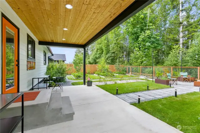 Large lanai/patio off kitchen and dining area.