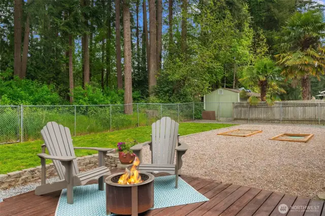 Private yard backing to greenspace!
