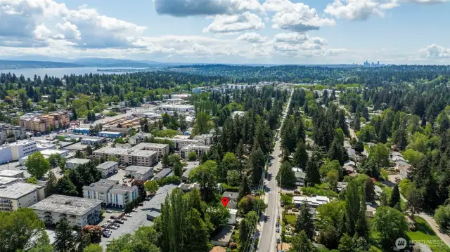 Minutes to Lake Washington and the Burke Gillman bike trail system.