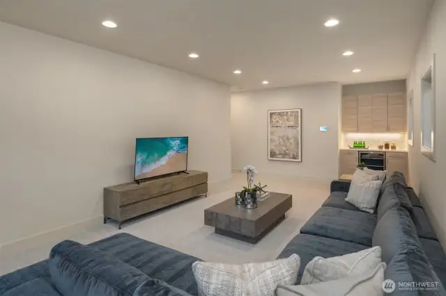 Flexible upper floor bonus space