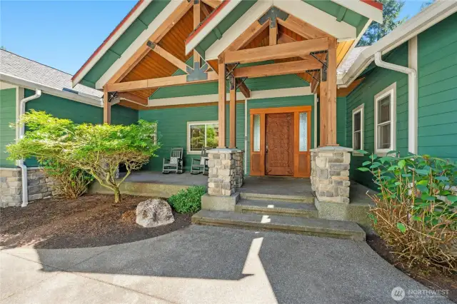 Hello! An inviting covered front porch!