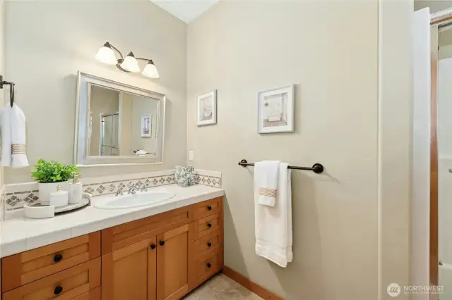 Full hallway bathroom on main floor