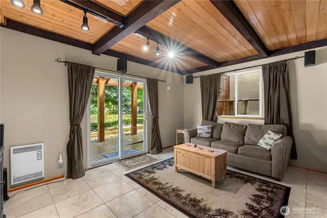 Lower bonus room