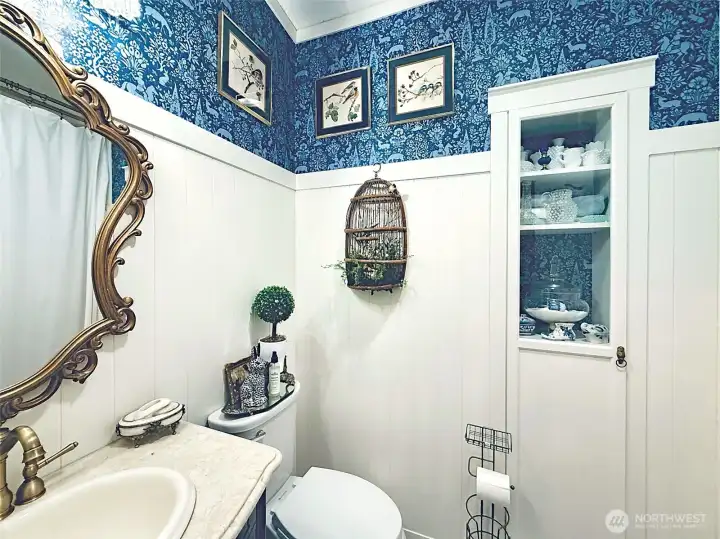 Hall full bathroom, updated, built-in