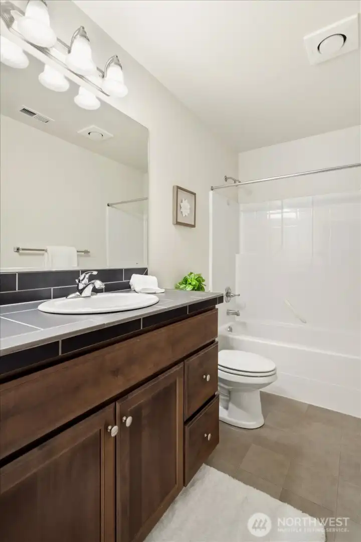 Basement level full bath
