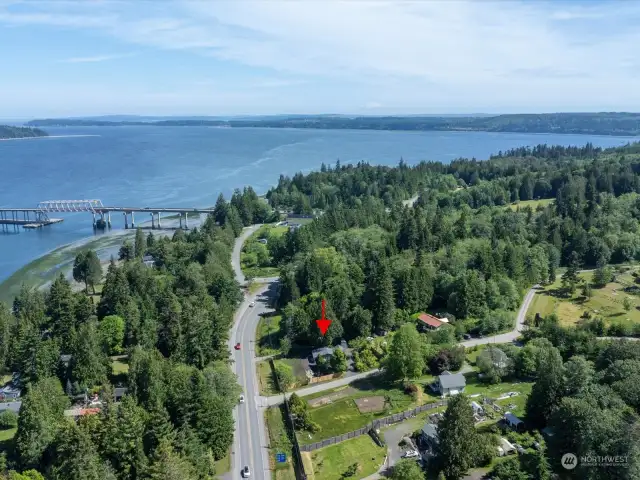 Minutes to the Hood Canal Bridge and Olympic Peninsula.