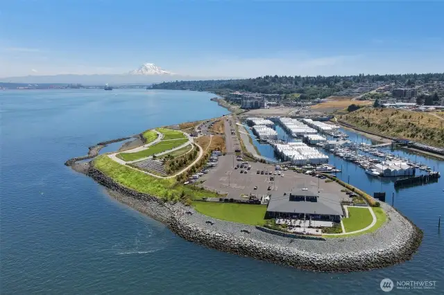 Walk to Tacoma Yacht Club (2022)
