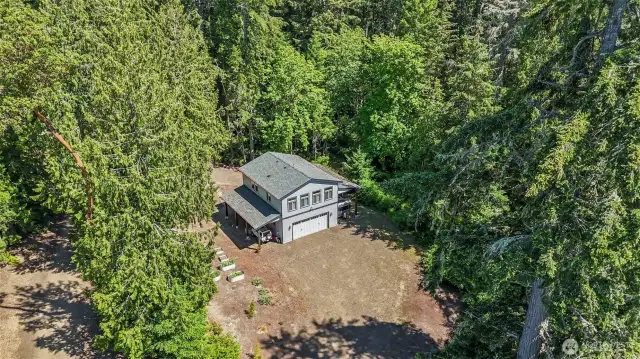 You'll love the "barndominium" that was built in 2019.