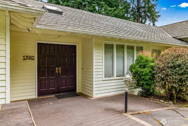 Double door - welcome home!