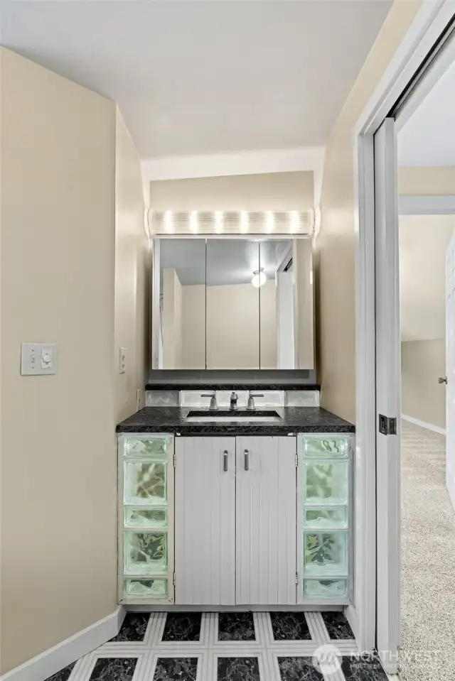 2nd floor vanity.
