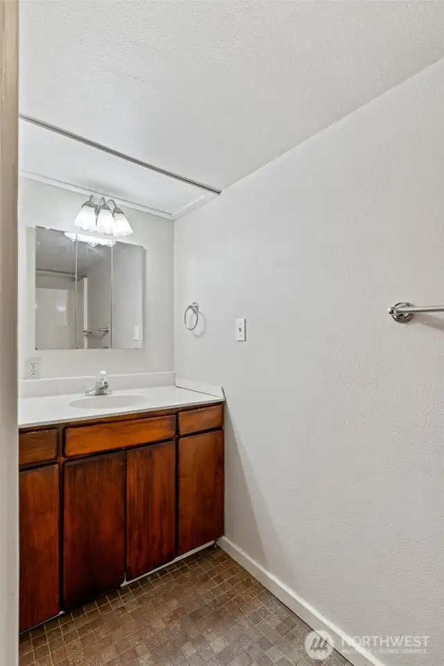 Basement 3/4 bath.