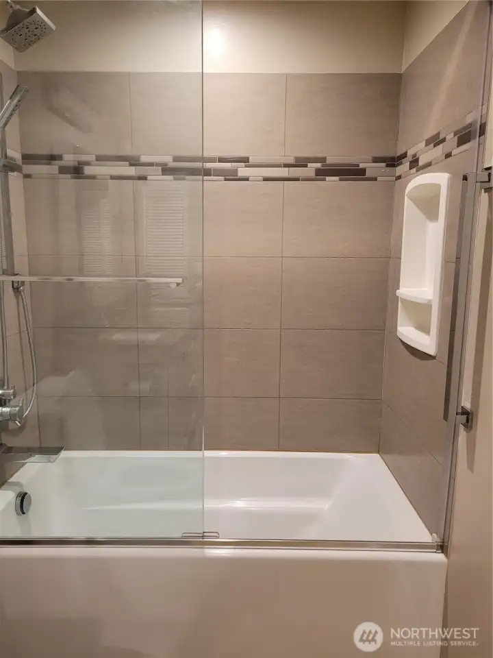 Tiled Deep tub and shower combo lower unit
