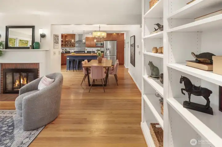 Great flow from the living room to the dining room and kitchen and plenty space to bring your loved ones together!