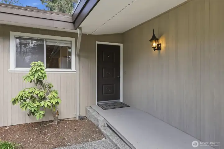 Main entry - Seller will remove ramp upon request.