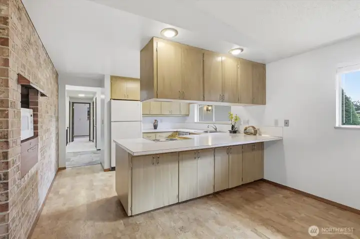 Huge eating bar and counter-cabinet space  space and tons of cabinet space
