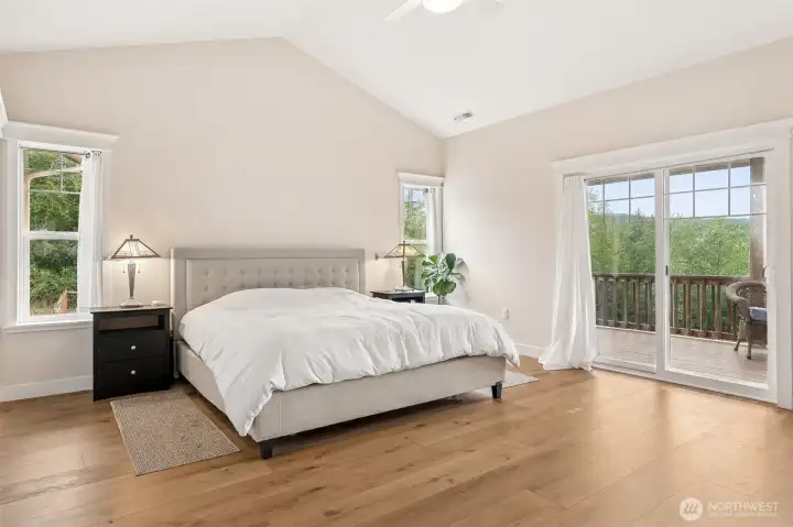 large main ensuite with tons of natural light