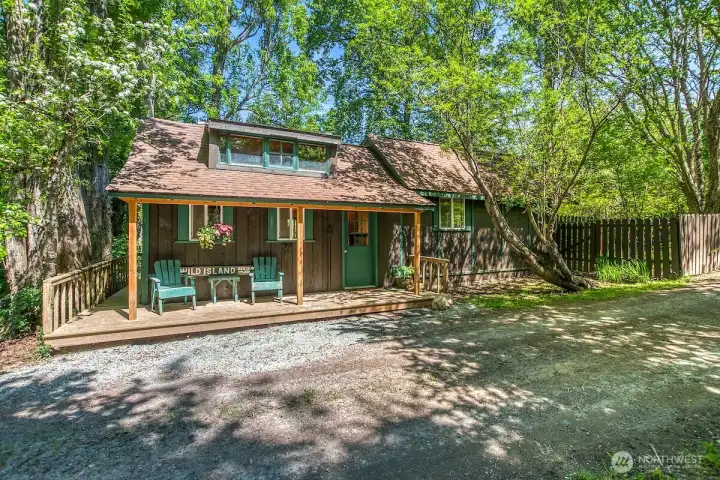 Studio cabin as you arrive