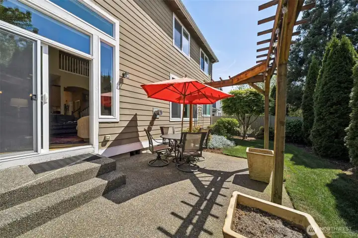 Extended patio with trellis