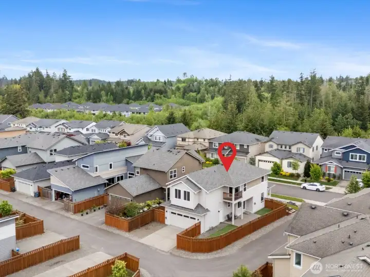 Property shares only one side directly with neighbor.