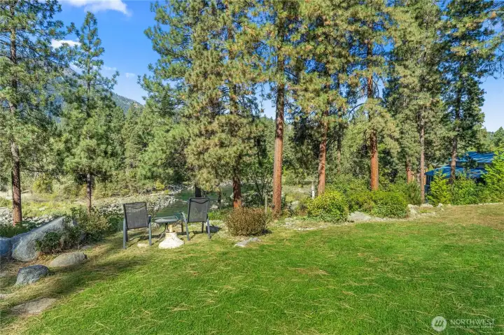 Rear yard riverviews Rear yard riverviews