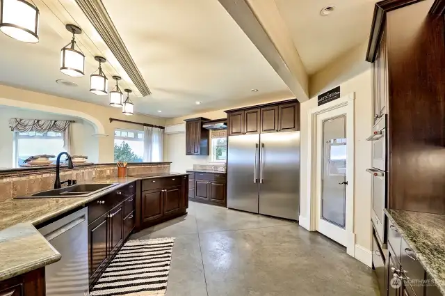 Oversize Fridge and Freezer and 10 foot long pantry!