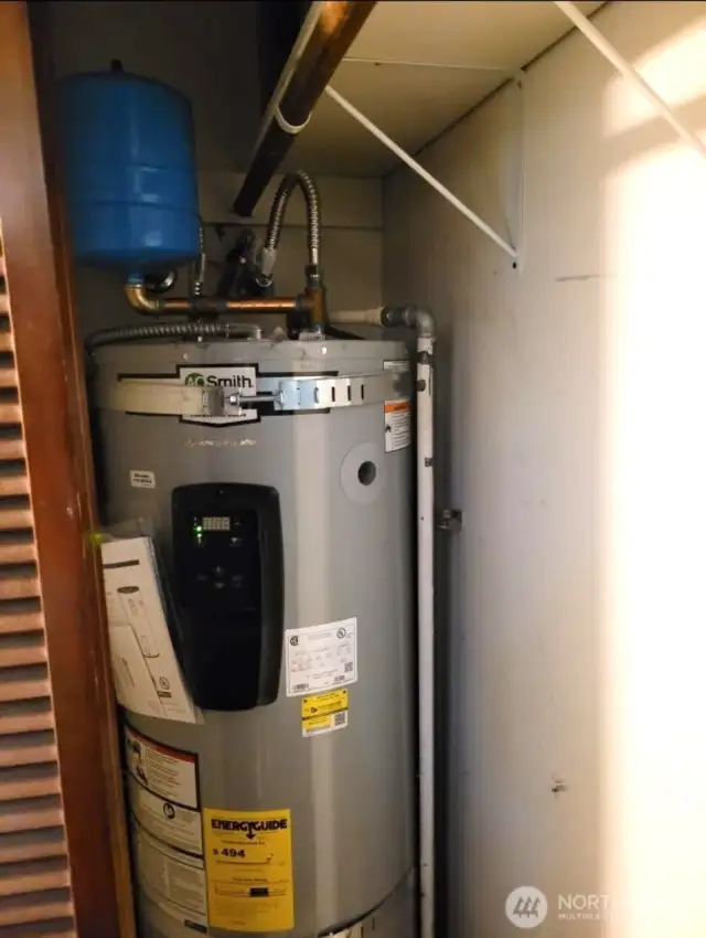 New hot water tank in 1209