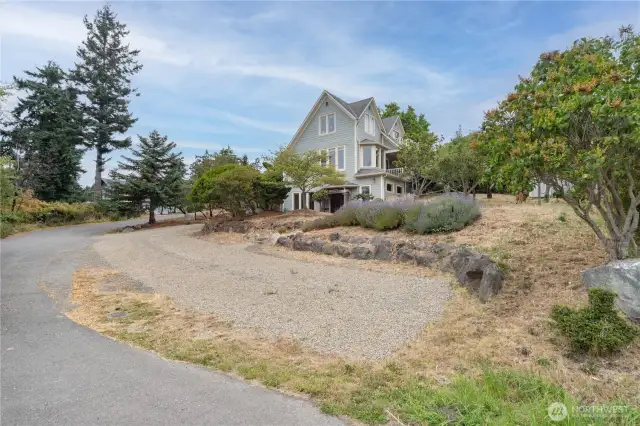 Duplex plus a studio located between Uptown and Fort Worden. Large lot with fruit trees, plenty of parking. Make use of the conditional use permit for an in-home business.