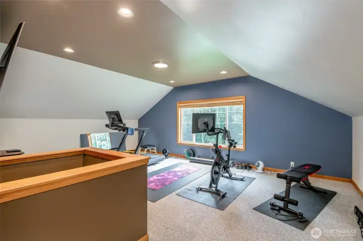 2nd Floor Bonus Room