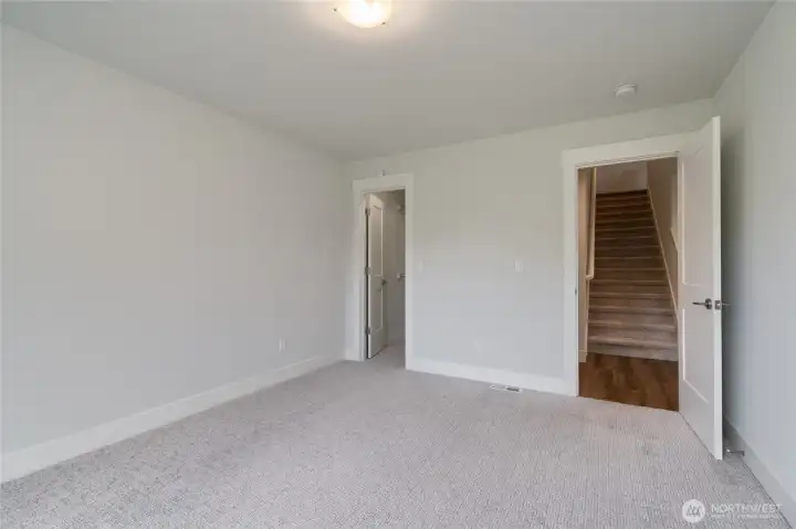 2nd bedroom