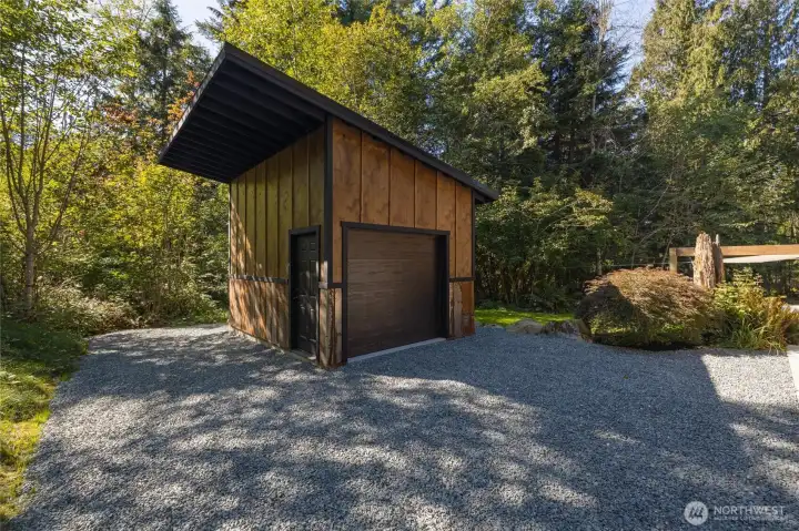 Detached garage.