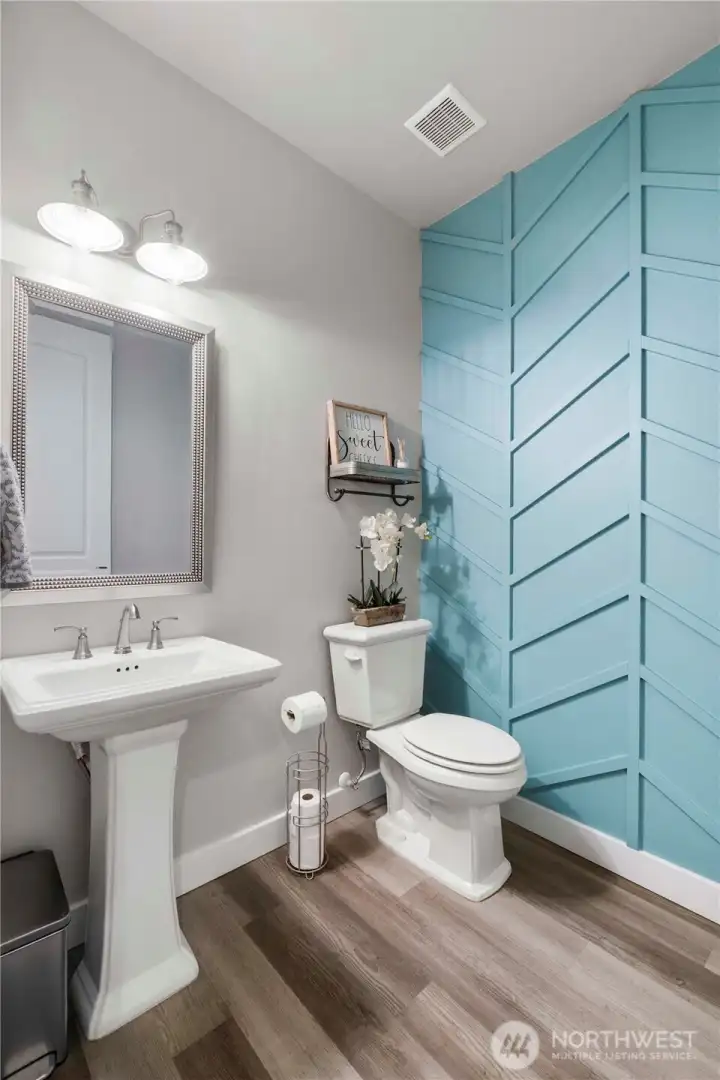 Main floor 1/2 bath.