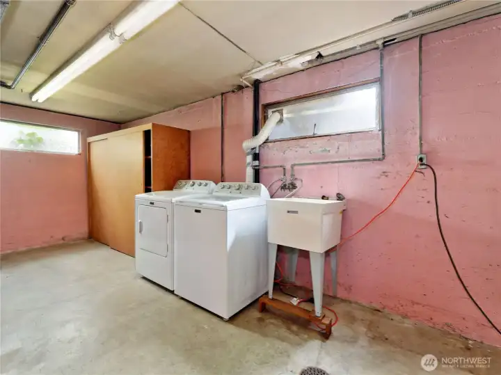Lower level utility room. Almost brand new washer and dryer stay.