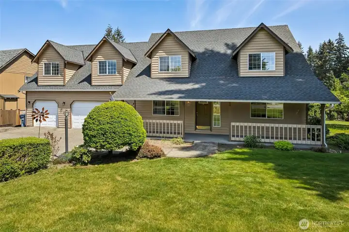 Beautiful 3 car garage home on over 1/3 of an acre lot! Home shines with NEW paint in 2025!