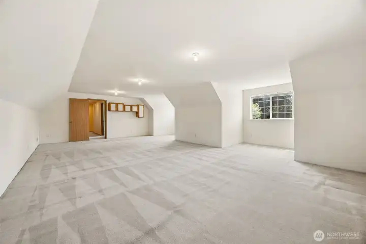 Impressive bonus room offers exceptional flexibility—perfect for movie nights, a game room, or a private fitness space tailored to your lifestyle.