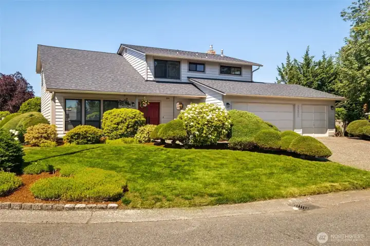 Welcome to this well-maintained & updated home in desirable Northpeak Crest!