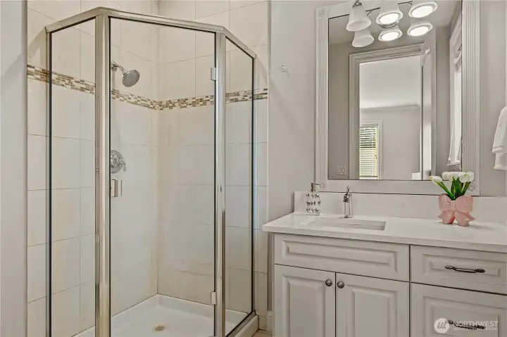 Upper Bedroom 1 - BA