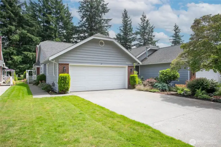 HOA maintains mowing & edging so you don't have to! HOA maintains mowing & edging so you don't have to!
