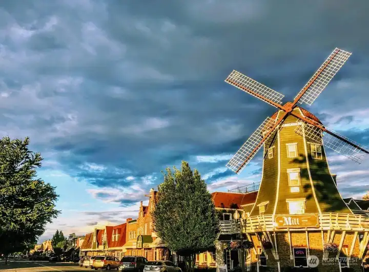 Lynden offers fun festivals, LIVE music & events, high-caliber local theatre, museums, dining, much more!