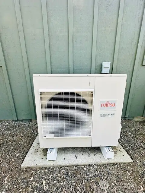Mini-Duct Split with A/C