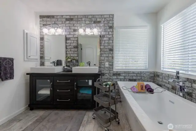 Primary Bathroom with 2 Sinks and Soaking Tub