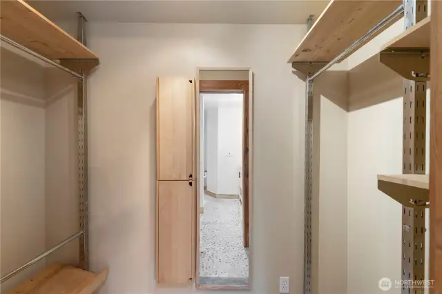 Primary closet!