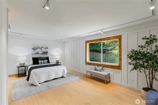 HUGE bonus room with a closet...could be a 3rd bedroom (2 bed septic) or a den or...?