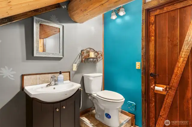 Loft Space w Powder Bathroom