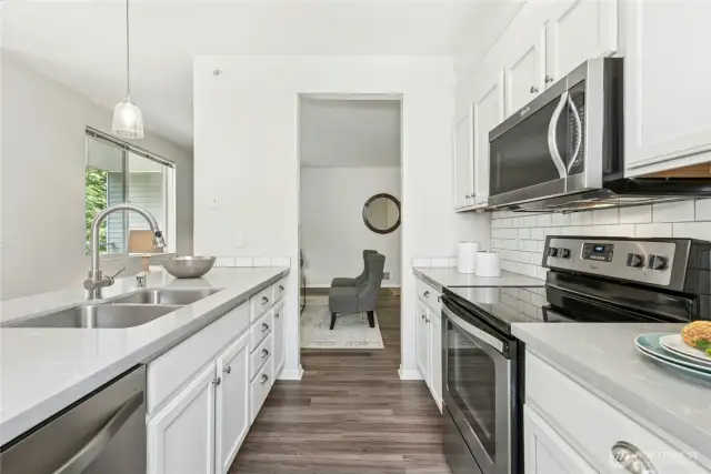 9ft ceilings makes this home feel large!