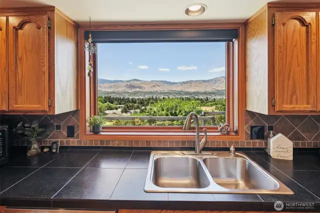 Kitchen sink with a VIEW